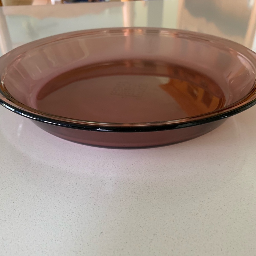 PYREX pie pan cranberry vintage